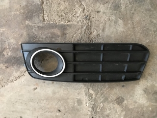 AUDI A4 - 8K - 2008-2013 - mřížka PP - 8K0807681