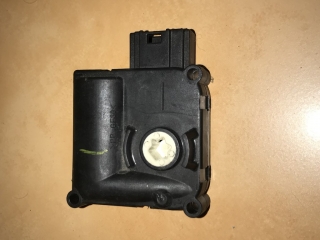 AUDI A6 - 4F - 2005-2011 - motorek topení - 4F0820511A