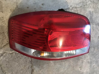 AUDI A3 - 8P - 2003-2012 - světlo LZ - 4DV HATCHBACK - 8P0945095A