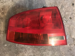 AUDI A4 - 8E - 2005-2008 - FACELIFT - světlo LZ - SEDAN