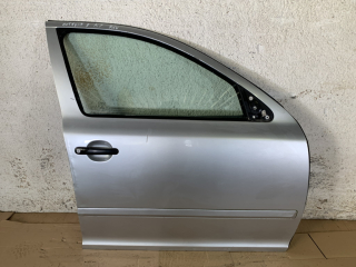 ŠKODA OCTAVIA 2 - 1Z - 2004-2013 - FACELIFT - dveře PP - 9156 - POŠKOZENÉ