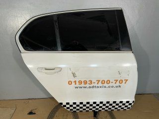 ŠKODA SUPERB 2 - 2008-2015 - 3T - dveře PZ SEDAN - 1026