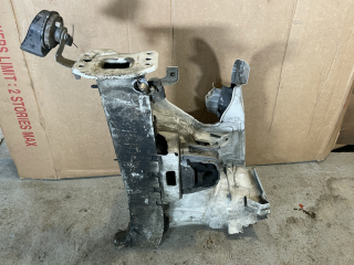 ŠKODA SUPERB 2 - 2008-2015 - 3T - nosník PP