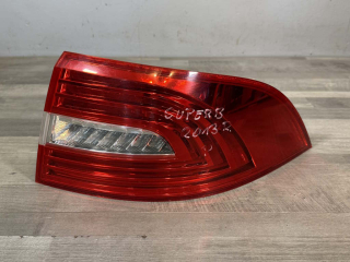 ŠKODA SUPERB 2 2013-2016 - FACELIFT - 3T - světlo PZ - LIFTBACK/SEDAN - 3T5945096A 3T5945096B